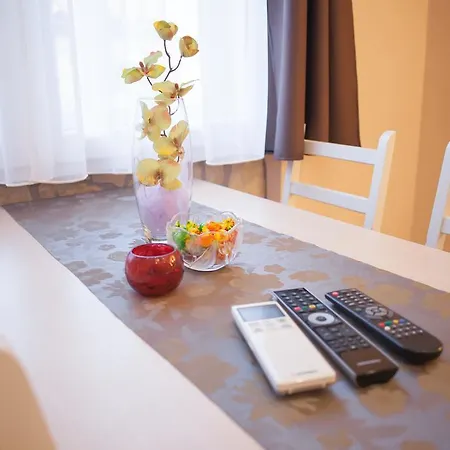 Barbara - Bojana Lejlighed *